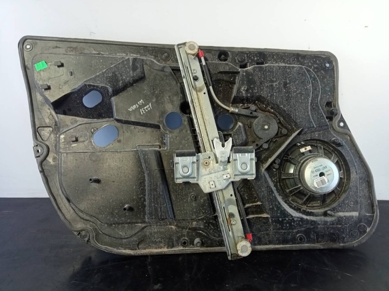 Recambio de elevalunas delantero derecho para ford fiesta (cb1) trend referencia OEM IAM 8A6114553A  P2-B3-9