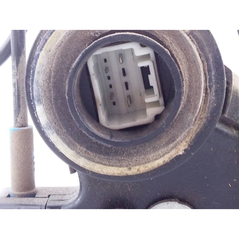 Recambio de cerradura puerta trasera derecha para toyota land cruiser (j12) 3.0 d-4d gx referencia OEM IAM 1461108204  E2-B4-55-