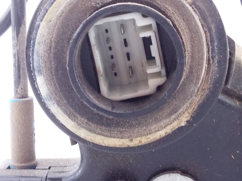 Recambio de cerradura puerta trasera derecha para toyota land cruiser (j12) 3.0 d-4d gx referencia OEM IAM 1461108204  E2-B4-55-