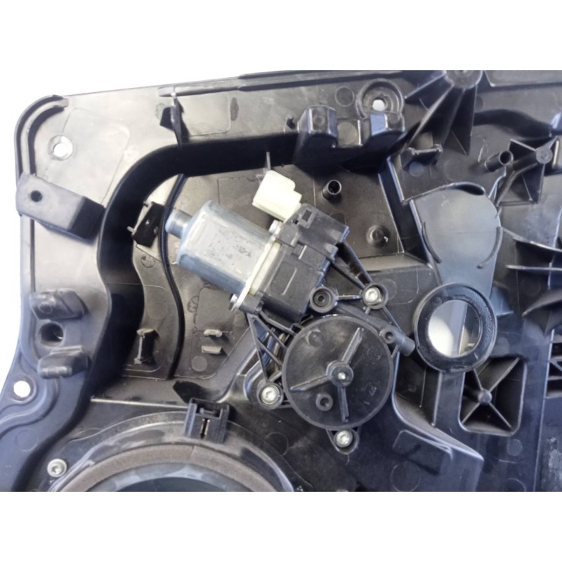 Recambio de elevalunas delantero derecho para ford fiesta (cb1) trend referencia OEM IAM 8A6114553A  P2-B3-9