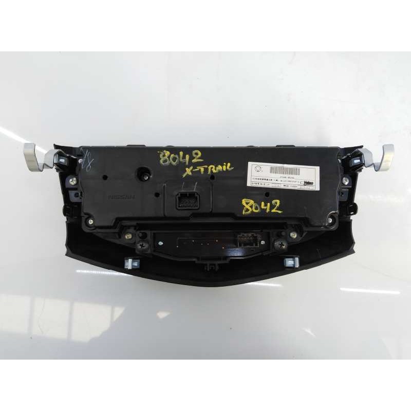 Recambio de mando climatizador para nissan x-trail (t32) 360 referencia OEM IAM 2411X887035P  E3-B4-28-3
