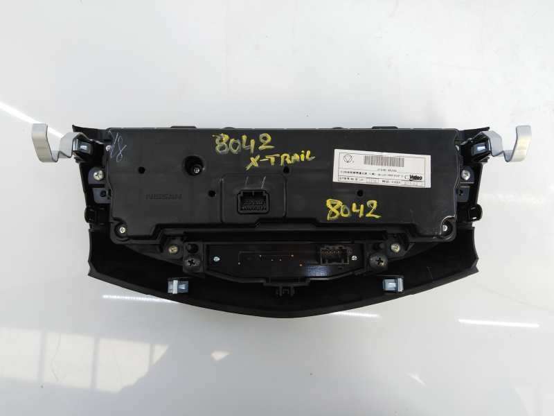 Recambio de mando climatizador para nissan x-trail (t32) 360 referencia OEM IAM 2411X887035P  E3-B4-28-3
