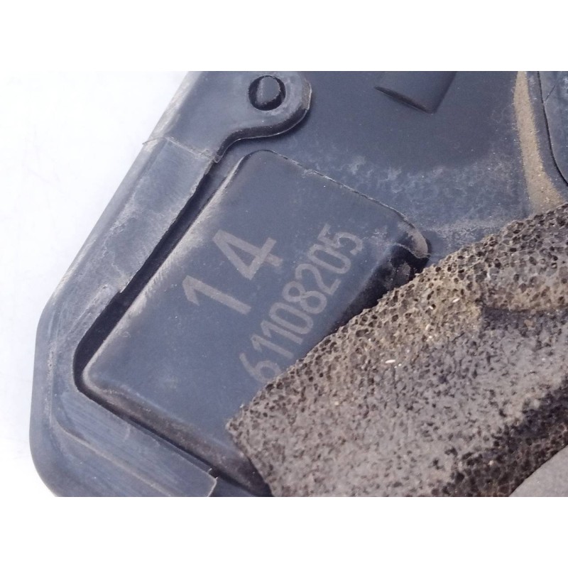 Recambio de cerradura puerta trasera izquierda para toyota land cruiser (j12) 3.0 d-4d gx referencia OEM IAM 61108205  E2-B4-50-