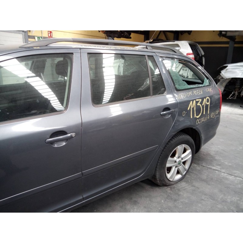 Recambio de puerta trasera izquierda para skoda octavia combi (1z5) ambiente referencia OEM IAM   