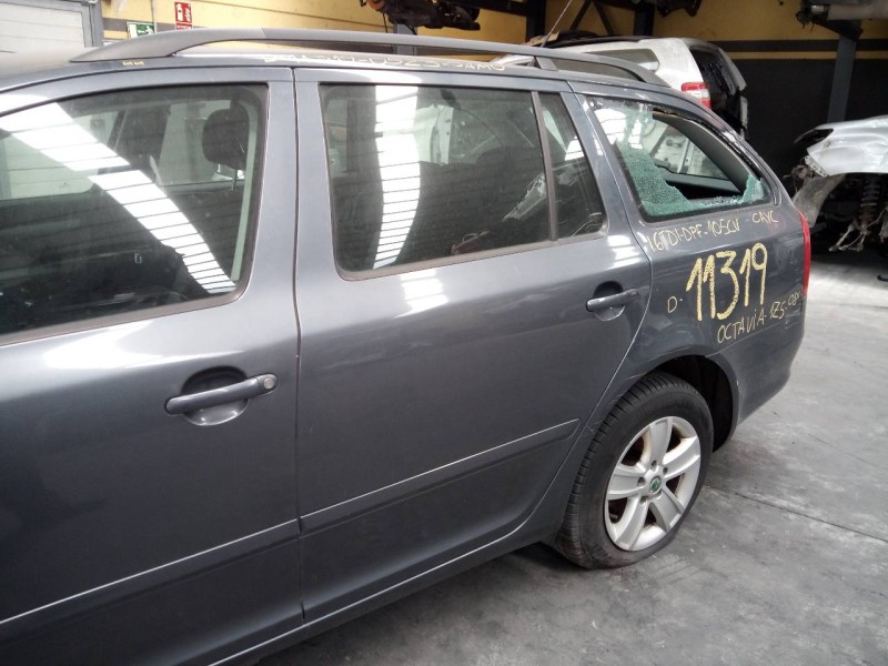 Recambio de puerta trasera izquierda para skoda octavia combi (1z5) ambiente referencia OEM IAM   