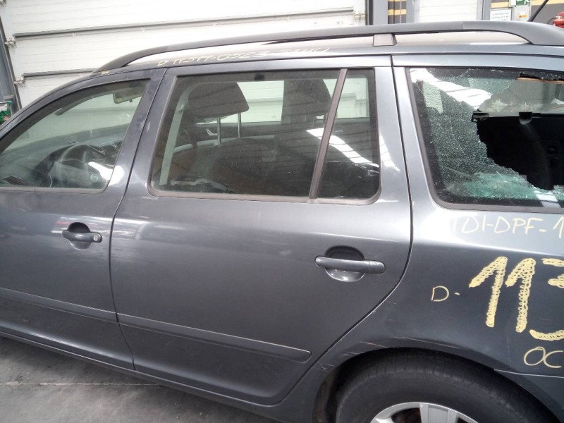 Recambio de puerta trasera izquierda para skoda octavia combi (1z5) ambiente referencia OEM IAM   