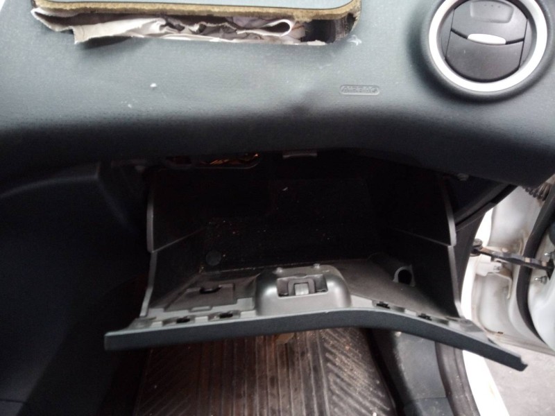 Recambio de guantera para ford fiesta (cb1) trend referencia OEM IAM   