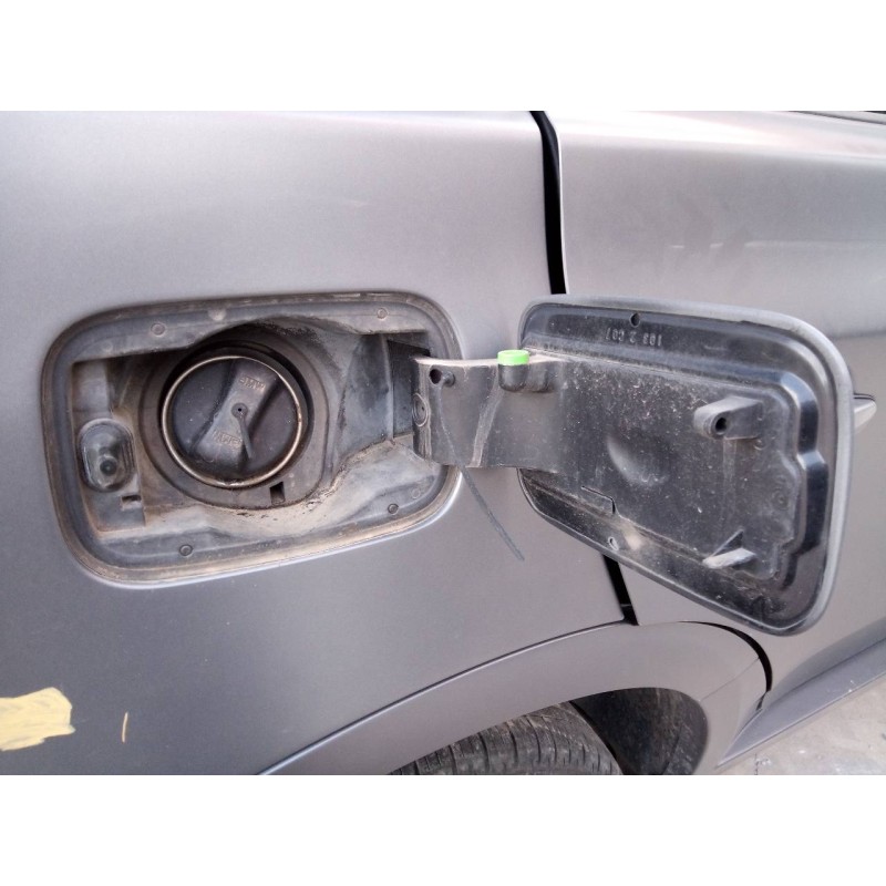 Recambio de tapa exterior combustible para bmw x3 (e83) 2.0d referencia OEM IAM   