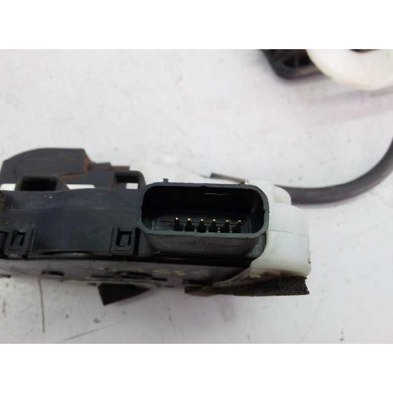 Recambio de cerradura puerta delantera derecha para hyundai ix35 comfort 2wd referencia OEM IAM   E3-A3-54-4