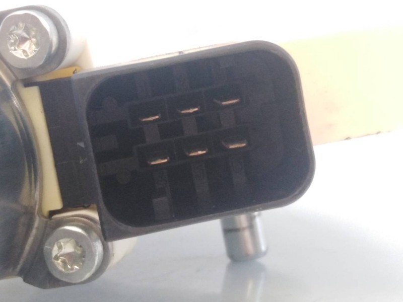 Recambio de motor elevalunas delantero izquierdo para mercedes-benz clase cla (w117) shooting brake cla 200 (117.943) referencia