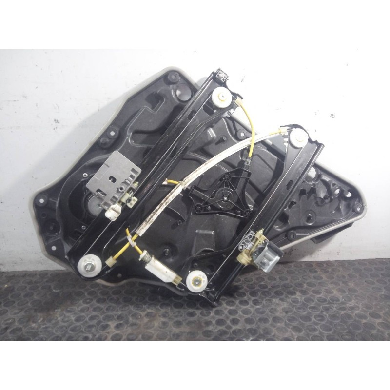 Recambio de elevalunas trasero izquierdo para mercedes-benz clase cla (w117) shooting brake cla 200 (117.943) referencia OEM IAM