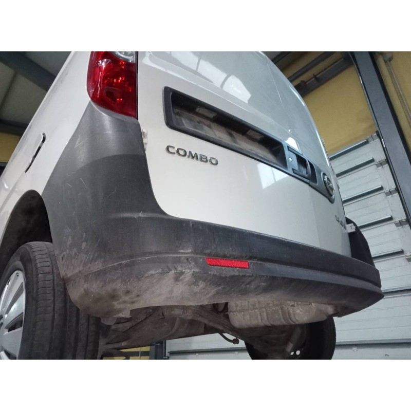 Recambio de paragolpes trasero para opel combo d 1.6 16v cdti referencia OEM IAM   