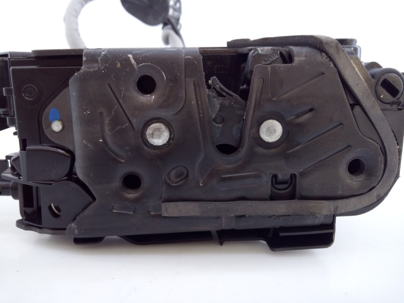 Recambio de cerradura puerta trasera derecha para volkswagen t-roc sport referencia OEM IAM A6L5TA839016L 45380180 E1-B6-44-1