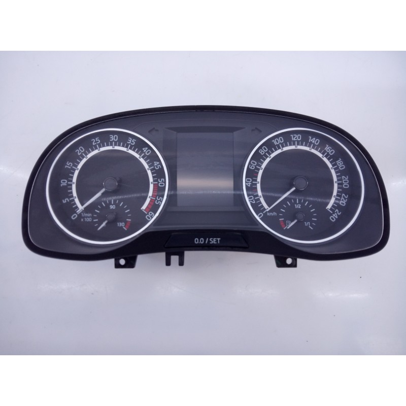 Recambio de cuadro instrumentos para skoda fabia active referencia OEM IAM 6V0920747C A2C13558300 