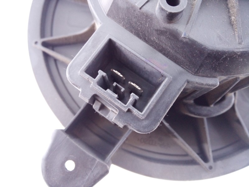 Recambio de ventilador calefaccion para ford transit courier trend referencia OEM IAM AV1119846AB 0130115579 E2-B3-49-1