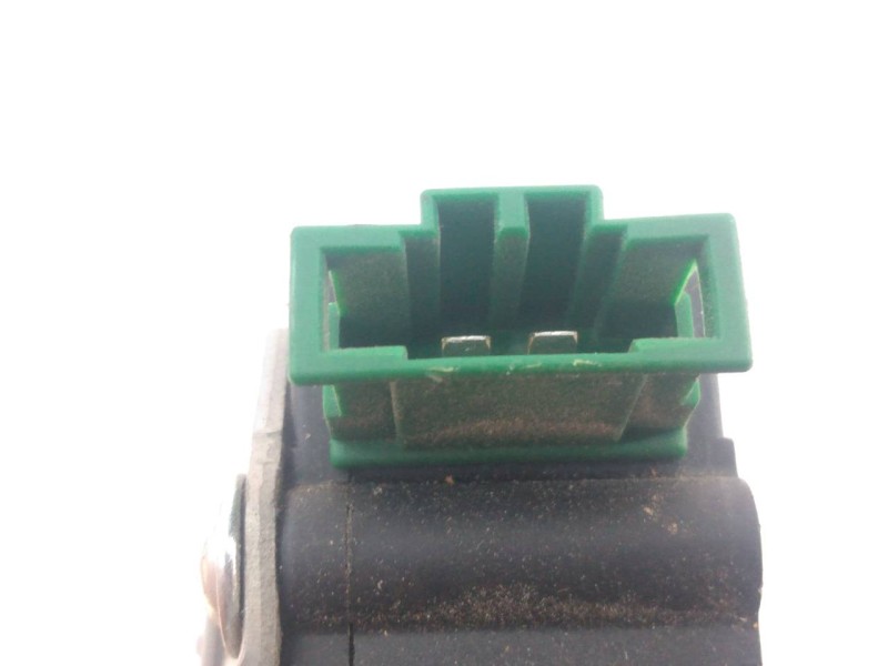 Recambio de cerradura maletero / porton para land rover discovery v6 td se referencia OEM IAM 51247016050  E1-B4-36-2