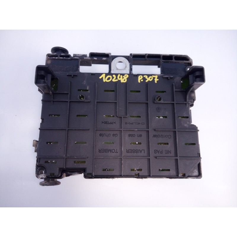 Recambio de caja reles / fusibles para peugeot 307 (s1) xr referencia OEM IAM 9650664180  E3-B2-44-3