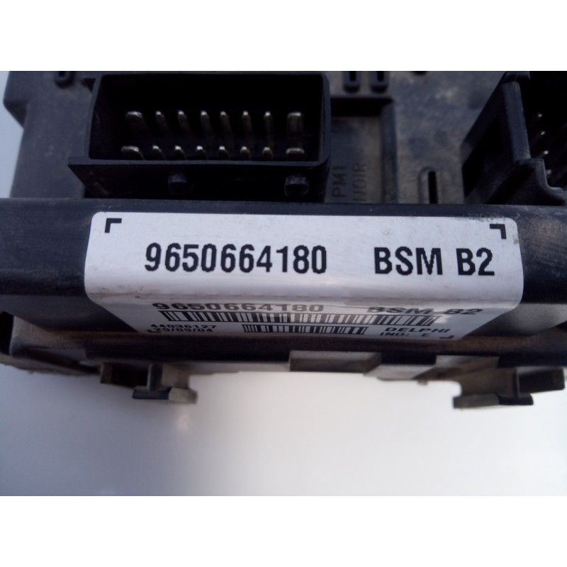 Recambio de caja reles / fusibles para peugeot 307 (s1) xr referencia OEM IAM 9650664180  E3-B2-44-3
