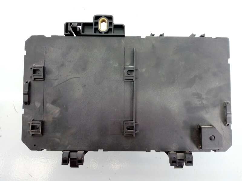 Recambio de caja reles / fusibles para opel astra h berlina referencia OEM IAM 5DK00866930  E2-B6-24-2