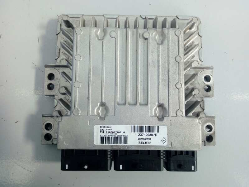 Recambio de centralita motor uce para renault megane iii berlina 5 p emotion referencia OEM IAM 237100307R S180067106 E2-A1-28-4