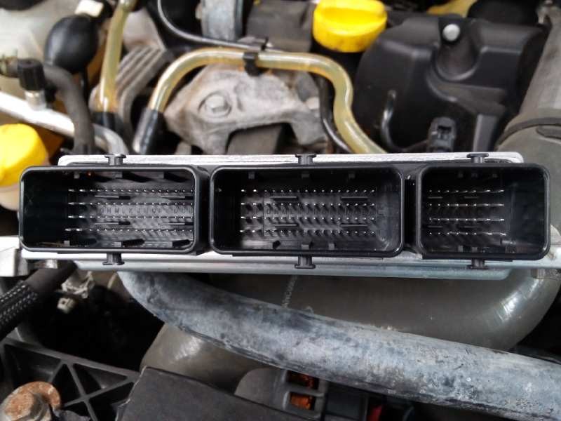 Recambio de centralita motor uce para renault megane iii berlina 5 p emotion referencia OEM IAM 237100307R S180067106 E2-A1-28-4