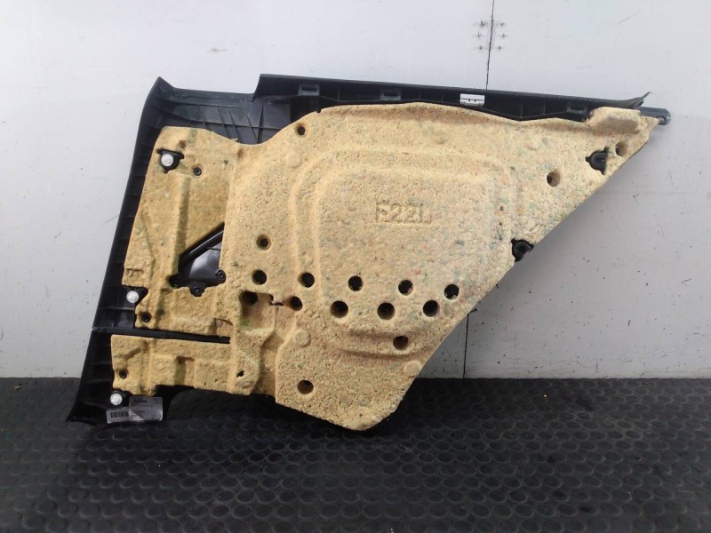 Recambio de guarnecido puerta trasera izquierda para bmw serie 2 coupe (f22) 220d m sport referencia OEM IAM   P2-A3-28