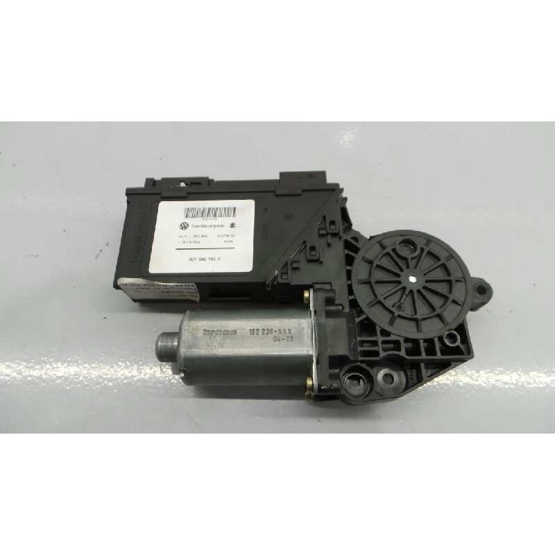 Recambio de motor elevalunas delantero izquierdo para volkswagen touareg (7l6) tdi r5 +motion referencia OEM IAM 3D1959793  E2-B