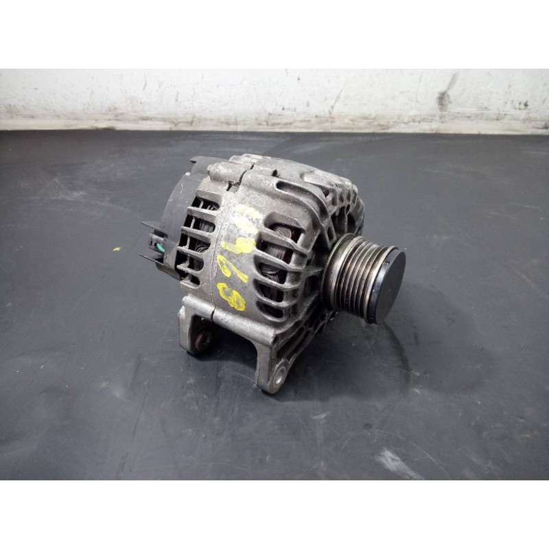Recambio de alternador para renault clio iv dynamique referencia OEM IAM 231007865RA 030132113015162 P3-B5-28-2