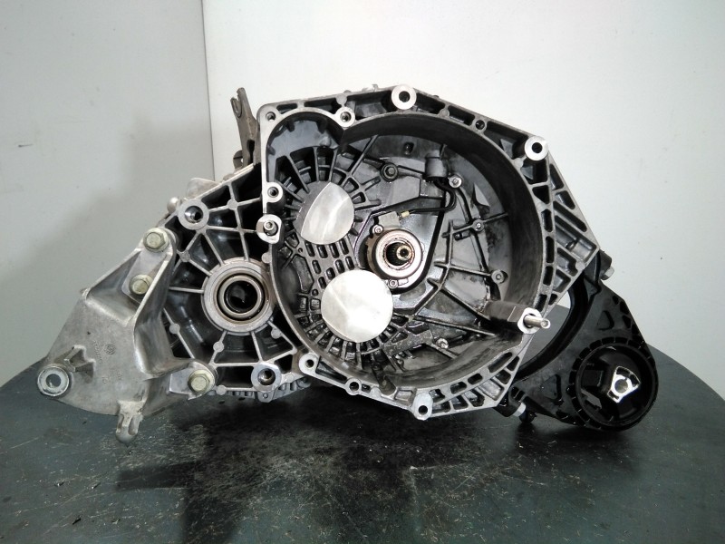Recambio de caja cambios para opel insignia berlina cosmo referencia OEM IAM F40  M1-A3-85