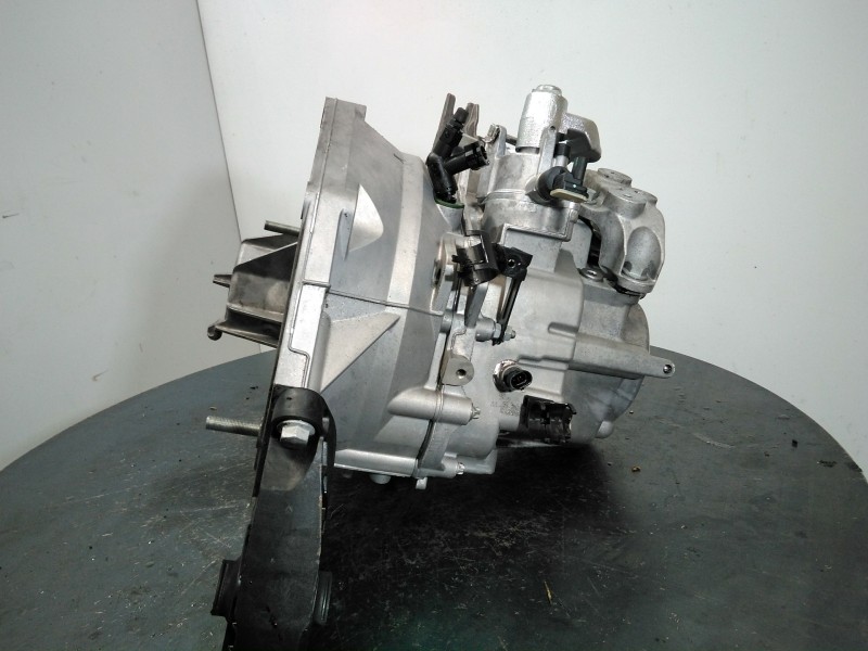 Recambio de caja cambios para opel insignia berlina cosmo referencia OEM IAM F40  M1-A3-85