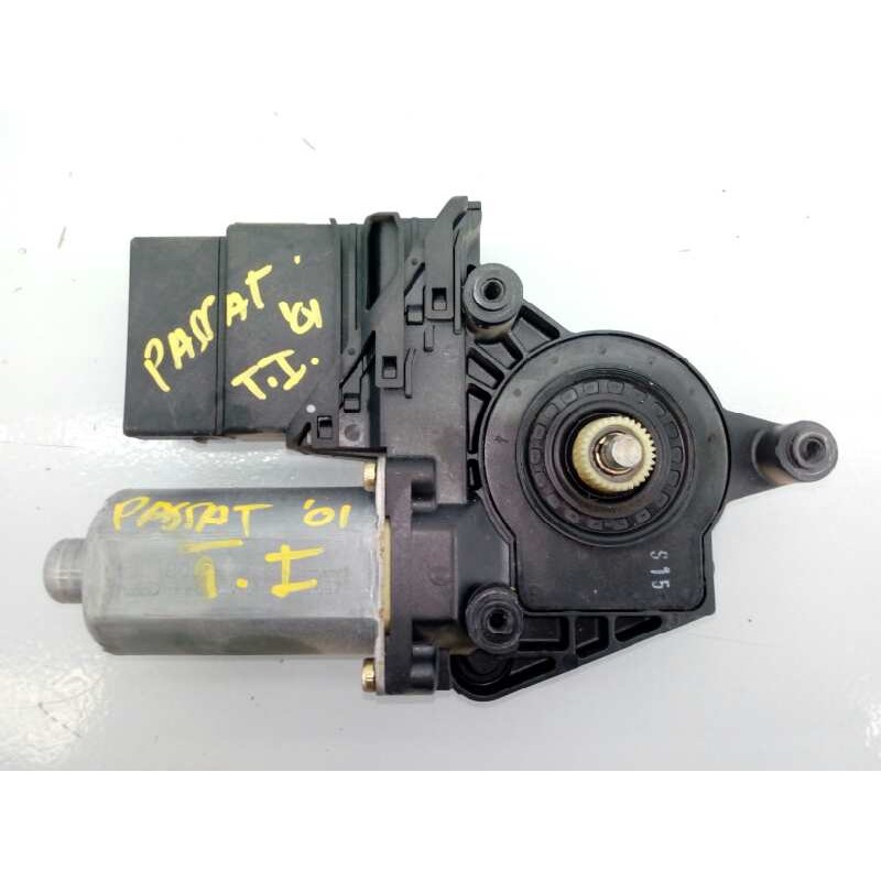 Recambio de motor elevalunas trasero izquierdo para volkswagen passat berlina (3b3) referencia OEM IAM   E1-B6-8-4