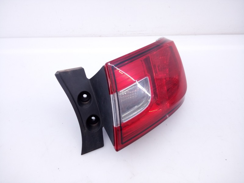 Recambio de piloto trasero derecho para renault clio iv dynamique referencia OEM IAM 26550631R  E1-A1-31-2