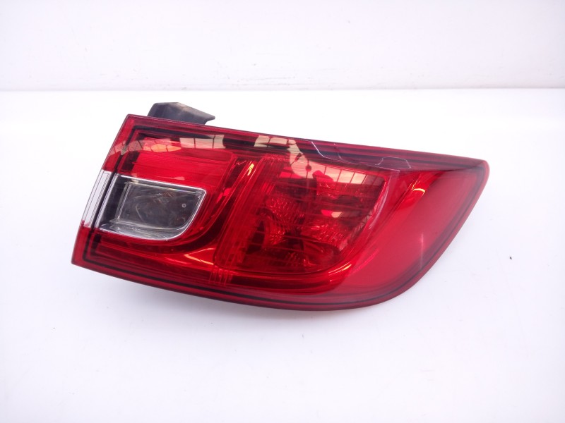 Recambio de piloto trasero derecho para renault clio iv dynamique referencia OEM IAM 26550631R  E1-A1-31-2