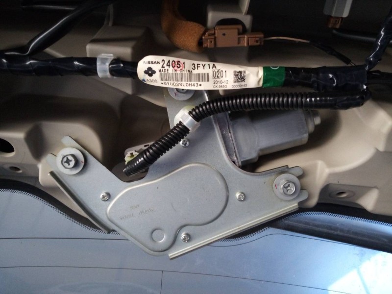 Recambio de motor limpia trasero para infiniti fx fx30d s referencia OEM IAM 287101BA0A  