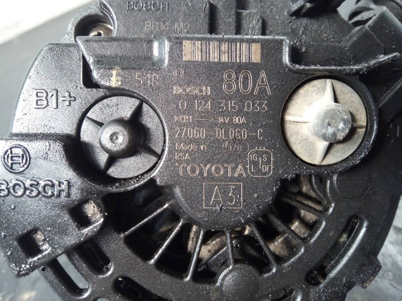 Recambio de alternador para toyota hilux (kun) double cab 4x4 referencia OEM IAM 0124315033 2706001060C P3-B5-13-3