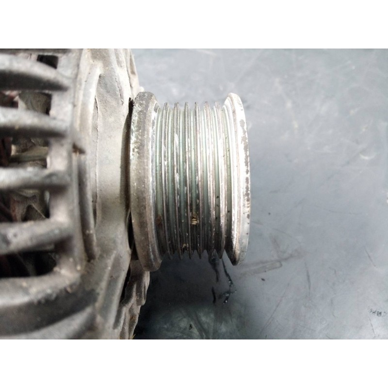 Recambio de alternador para toyota hilux (kun) double cab 4x4 referencia OEM IAM 0124315033 2706001060C P3-B5-13-3