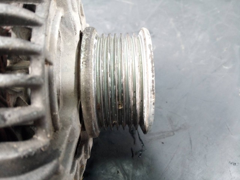 Recambio de alternador para toyota hilux (kun) double cab 4x4 referencia OEM IAM 0124315033 2706001060C P3-B5-13-3