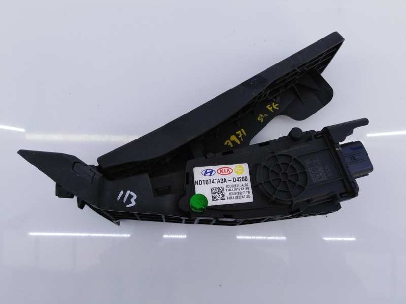 Recambio de pedal acelerador para hyundai santa fe style 4wd limited referencia OEM IAM NDT0747A3A  E3-A3-35-4