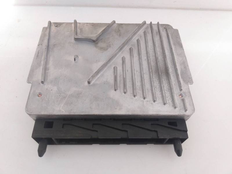 Recambio de centralita motor uce para volvo s60 berlina 2.4 (125kw) referencia OEM IAM 08627471A  E3-B5-43-3