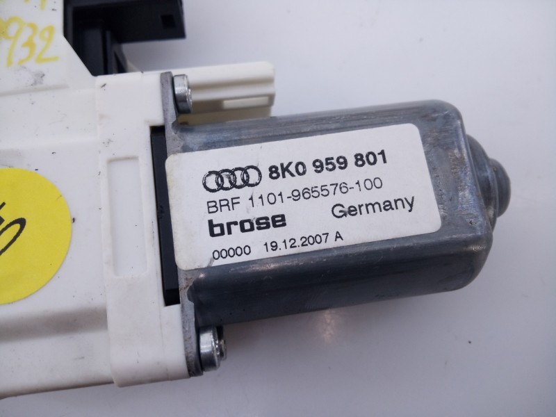 Recambio de motor elevalunas delantero izquierdo para audi a4 ber. (b8) s line sportpaket / plus referencia OEM IAM 8K0959801  E