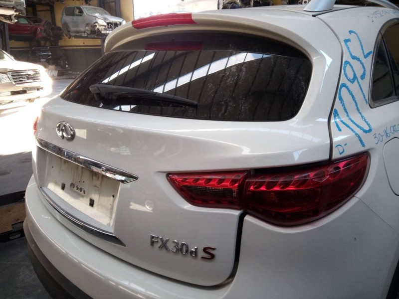 Recambio de porton trasero para infiniti fx fx30d s referencia OEM IAM   