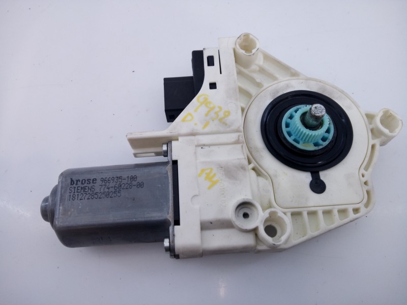 Recambio de motor elevalunas delantero izquierdo para audi a4 ber. (b8) s line sportpaket / plus referencia OEM IAM 8K0959801  E