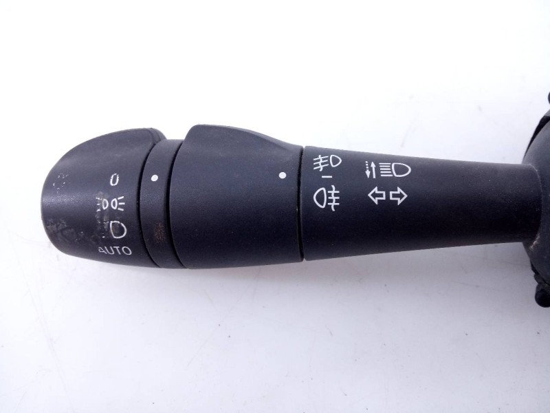 Recambio de mando intermitentes para renault clio iv dynamique referencia OEM IAM 55675887R  E2-A1-20-1