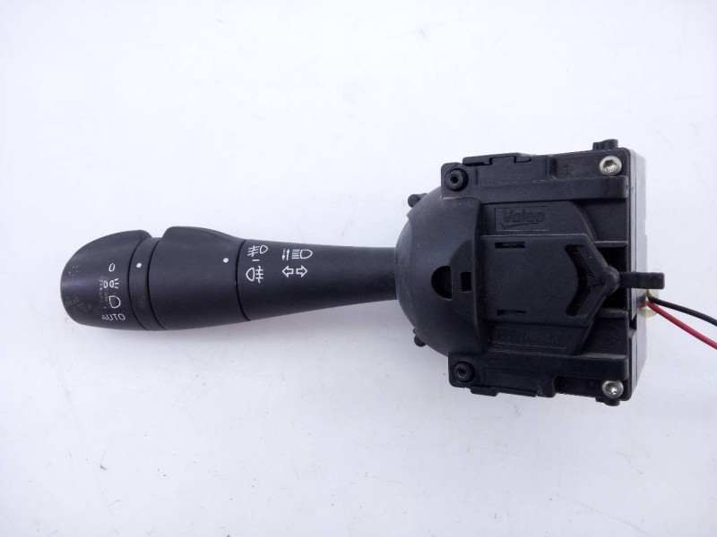 Recambio de mando intermitentes para renault clio iv dynamique referencia OEM IAM 55675887R  E2-A1-20-1
