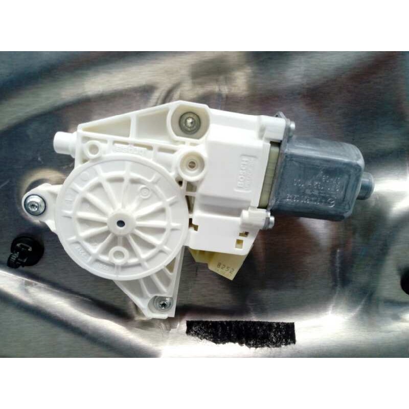 Recambio de elevalunas delantero derecho para mercedes-benz clase c (w204) berlina c 220 cdi (204.008) referencia OEM IAM 000568