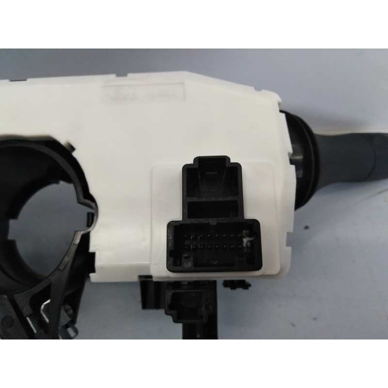 Recambio de mando limpia para renault kadjar business 4x4 referencia OEM IAM 255678341RA  E2-A1-42-7