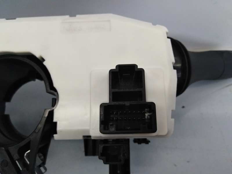 Recambio de mando limpia para renault kadjar business 4x4 referencia OEM IAM 255678341RA  E2-A1-42-7