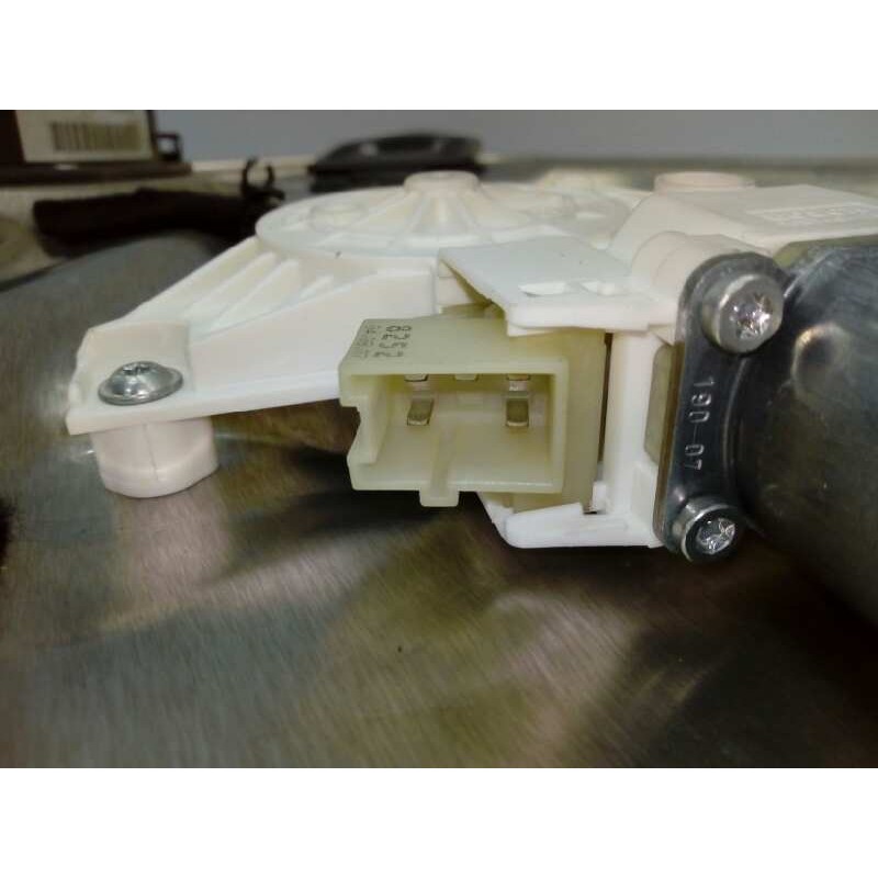 Recambio de elevalunas delantero derecho para mercedes-benz clase c (w204) berlina c 220 cdi (204.008) referencia OEM IAM 000568