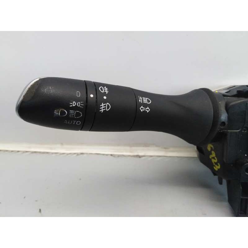 Recambio de mando limpia para renault kadjar business 4x4 referencia OEM IAM 255678341RA  E2-A1-42-7