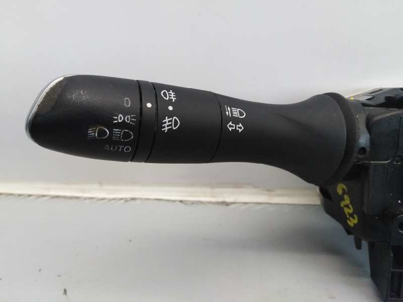 Recambio de mando limpia para renault kadjar business 4x4 referencia OEM IAM 255678341RA  E2-A1-42-7